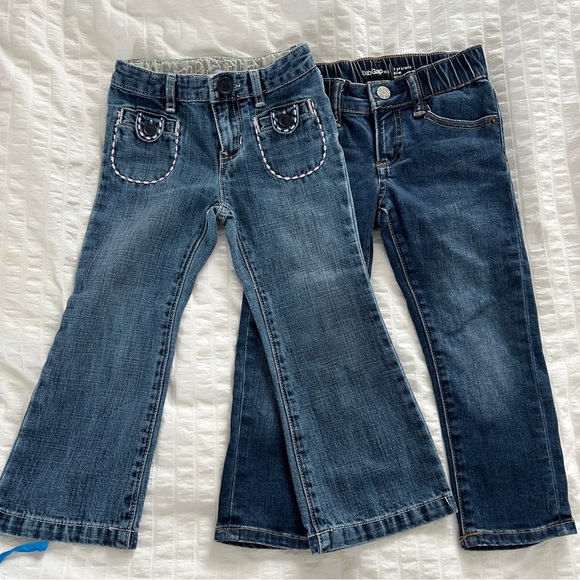 3 for $30 GAP Bundle of 2 Pairs of Jeans Flare and Straight 3T - Picture 1 of 1